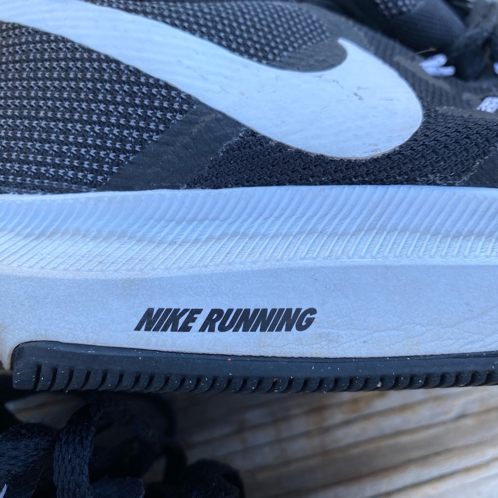 Nike’s - Picture 6 of 7